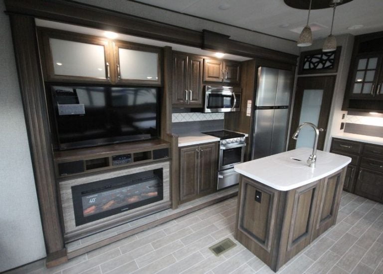 Trailer kitchen