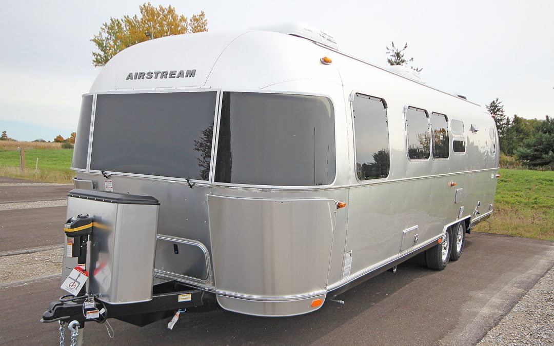 A Walk-Through of the 2021 Airstream Flying Cloud 30FB