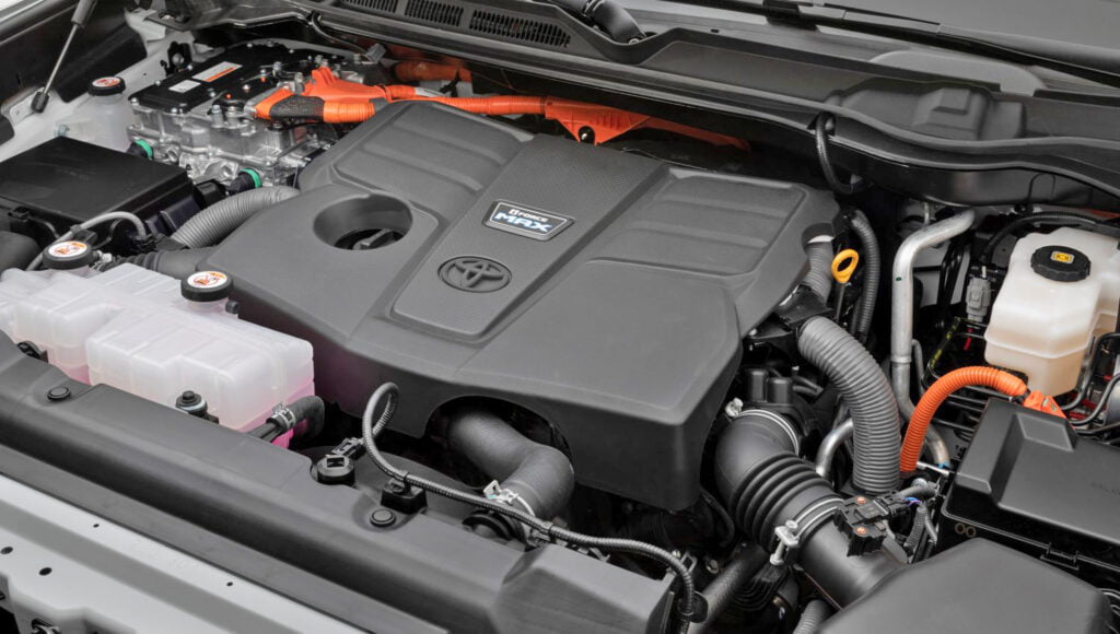 A look at the new 3.5L hybrid twin-turbo V6 – The i-FORCE MAX found inside the 2022 Toyota Tundra