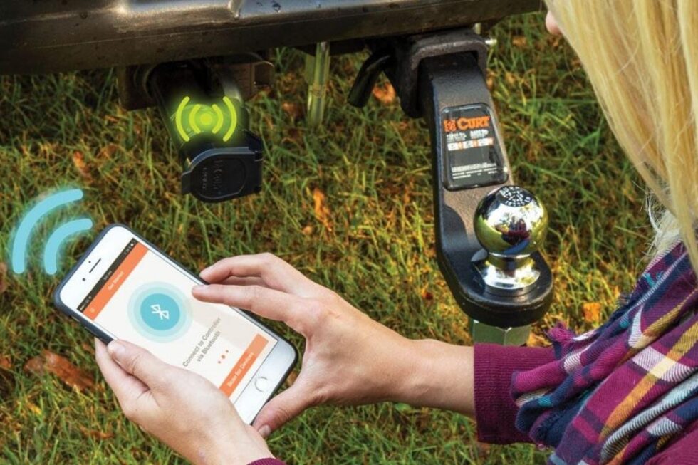 What Makes the CURT Echo Trailer Brake Controller So Attractive