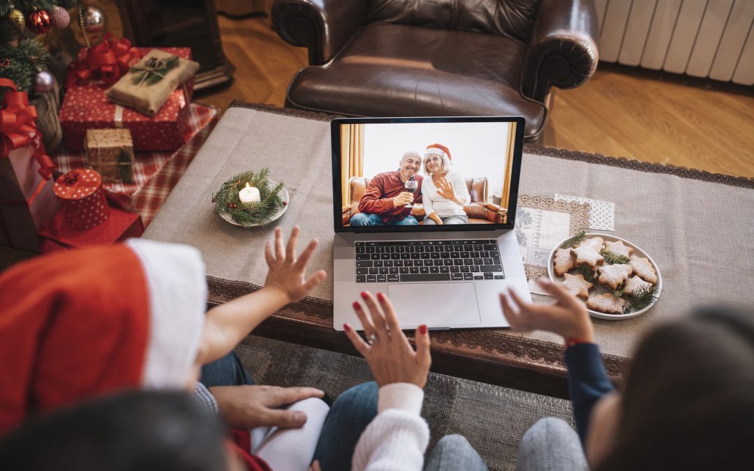 6 User-Friendly Apps to Help Stay Connected Over the Holidays