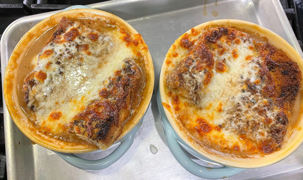 Two-bowls-of-French-onion-soup